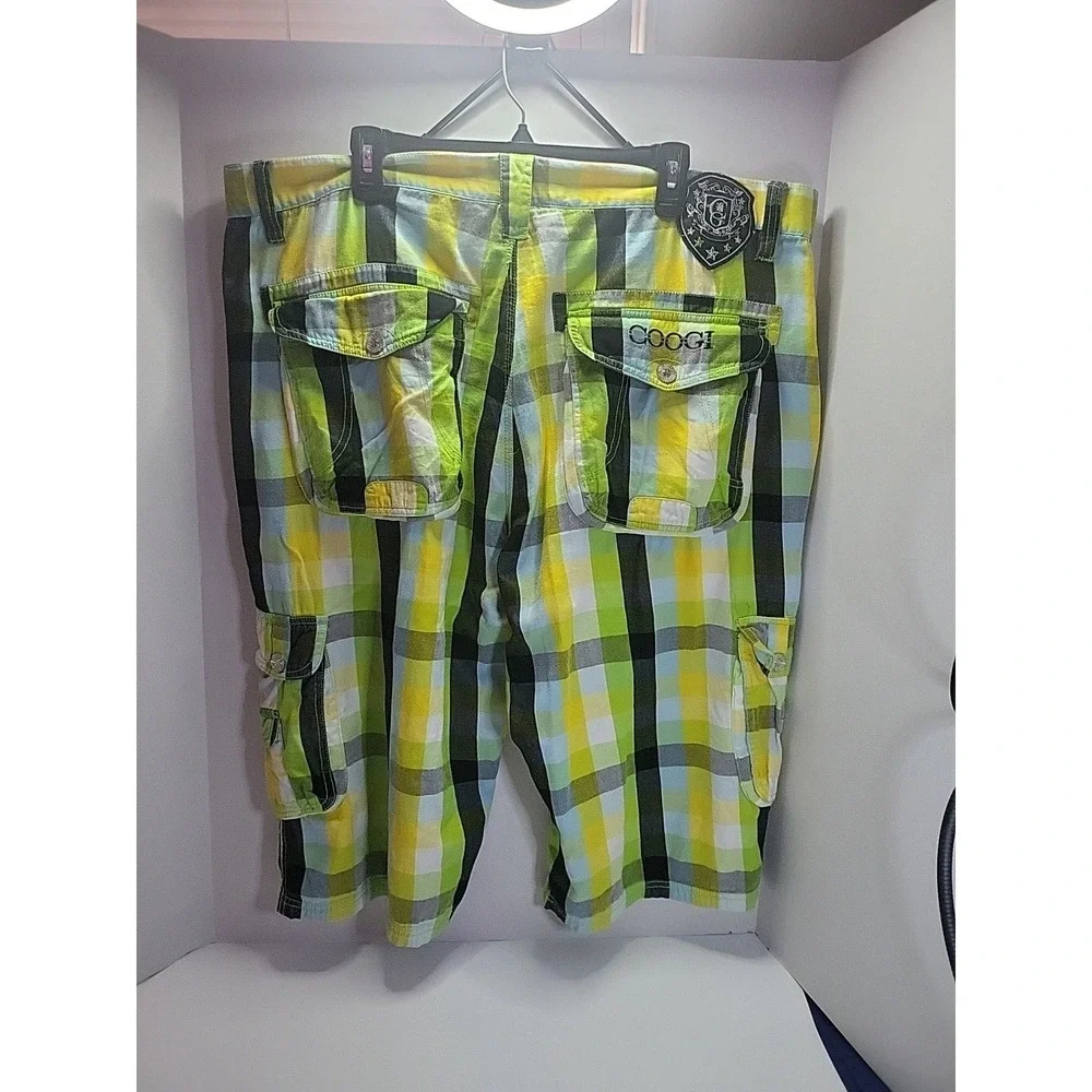 Vtg. Coogi Cargo Shorts Baggy Y2K Pastel Green,Yellow,Blue Embroidered Size 42 - Picture 9 of 14